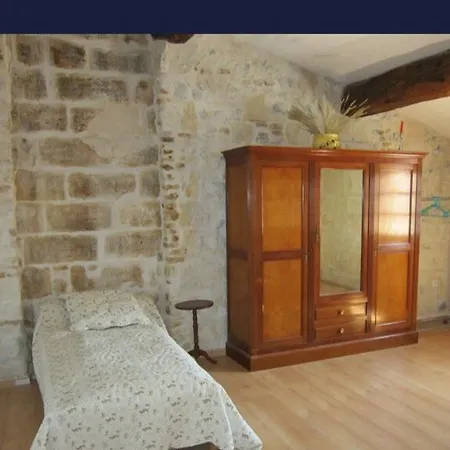 Au Coeur De La Cite Апартаменты *